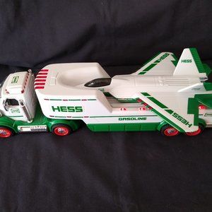 Hess Truck 2010 Truck and Fighter Jet: Lights and Sound work